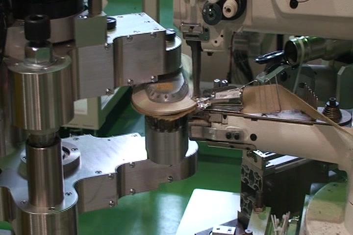 スリッパ自動生産装置